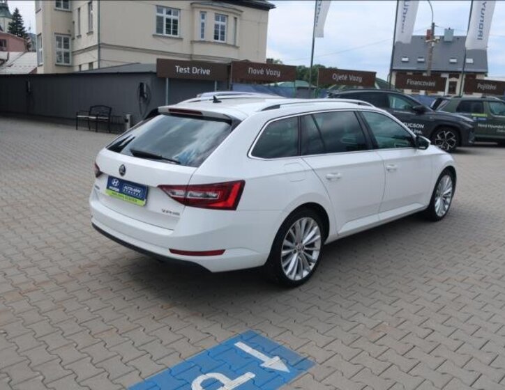 Škoda Superb Kombi 2,0 l 140 kw