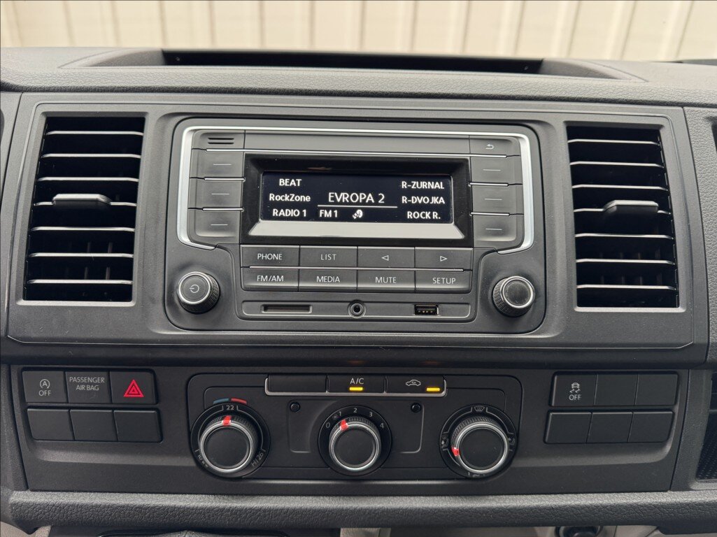 Volkswagen Transporter Skříň 2,0 l 110 kw