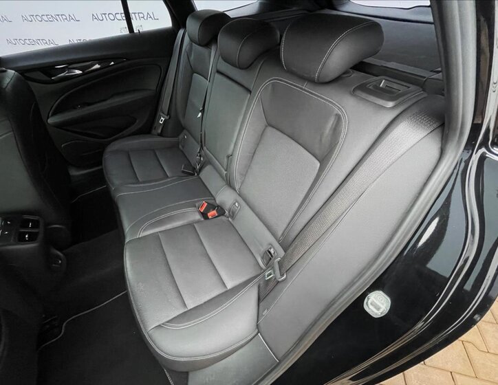 Opel Insignia Kombi 1,5 l 121 kw