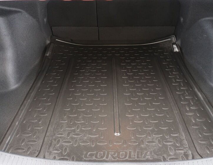 Toyota Corolla Sedan / Limuzína 1,8 l 72 kw