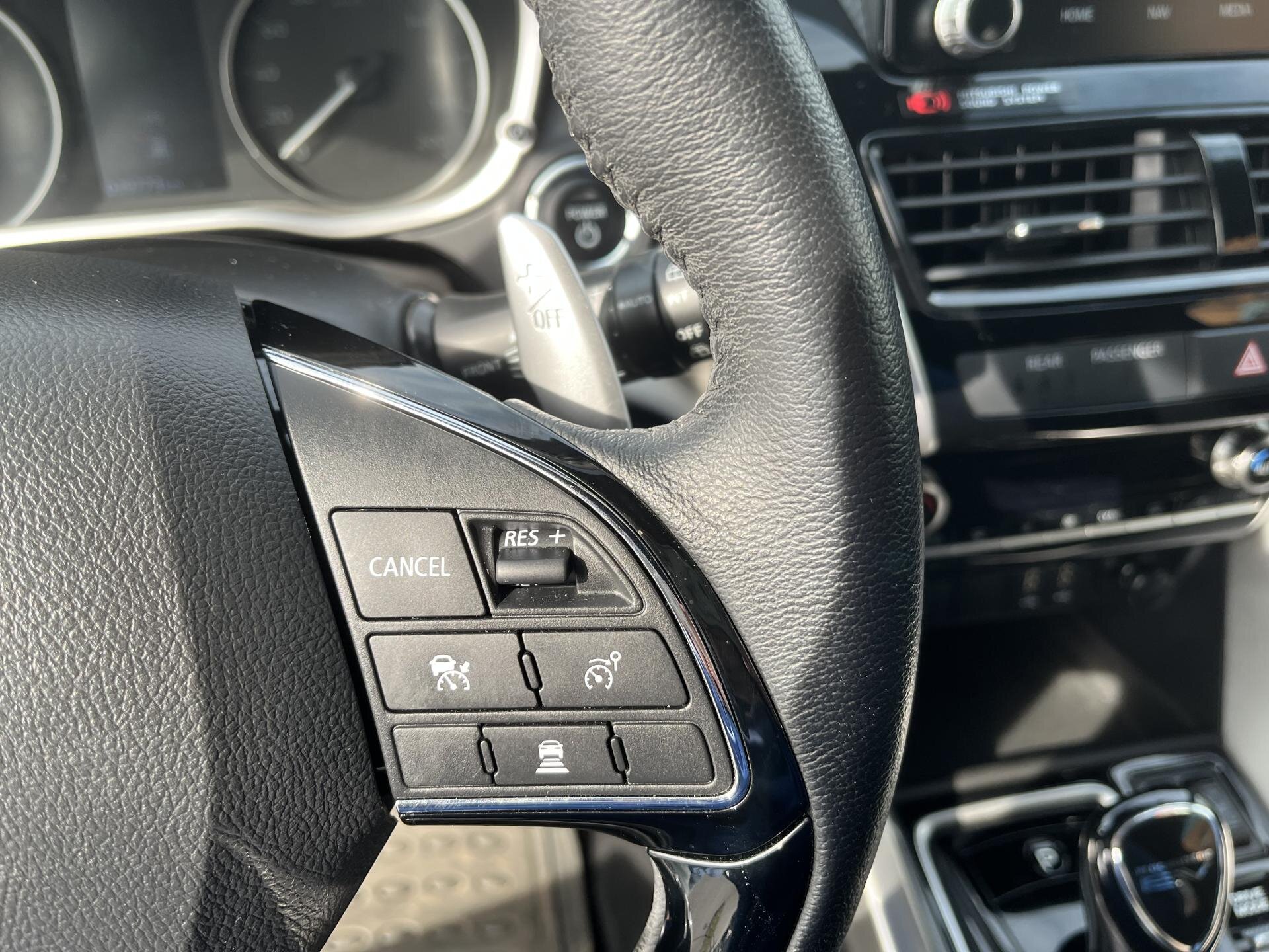 Mitsubishi Eclipse Cross SUV / Terénní 2,4 l 72 kw