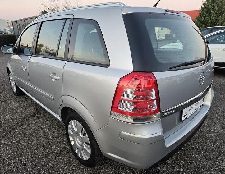 Opel Zafira 14