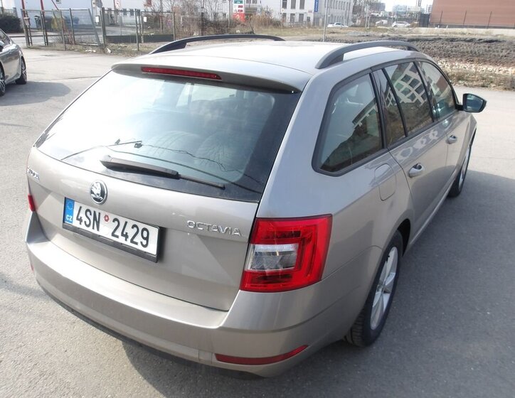 Škoda Octavia Kombi 1,5 l 110 kw