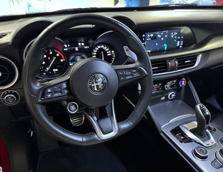 Alfa Romeo Stelvio 17