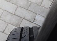 BMW Řada 5 Kombi 3,0 l 195 kw