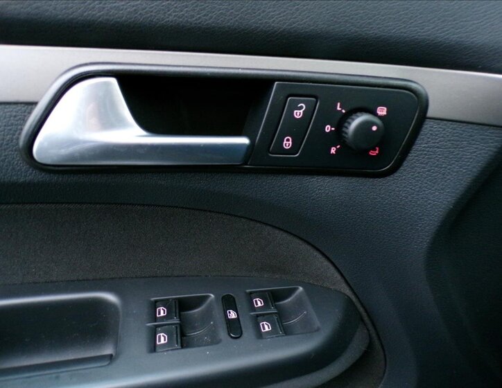 Volkswagen Touran 13