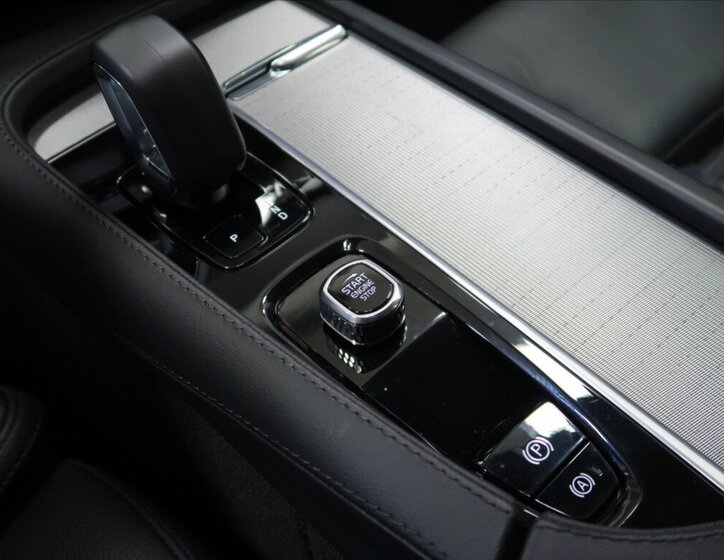 Volvo XC90 SUV 2,0 l 173 kw