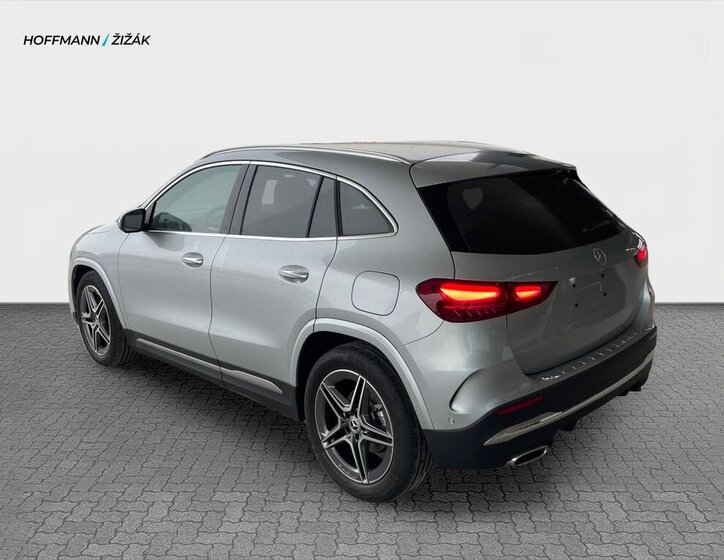 Mercedes-Benz GLA SUV 2,0 l 110 kw