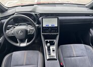 Lexus LBX SUV / Terénní 1,5 l 100 kw