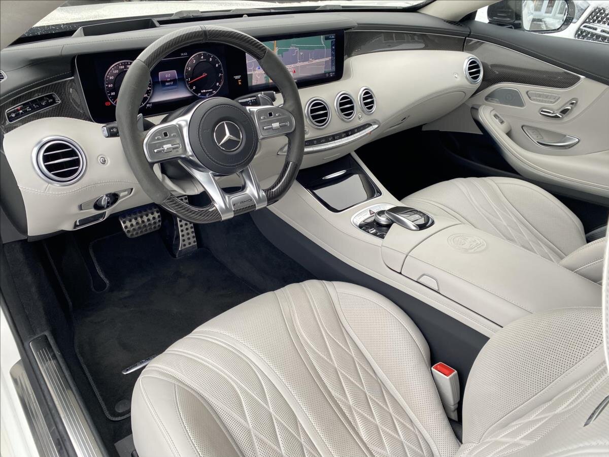 Mercedes-Benz Třídy S Kupé 4,0 l 450 kw