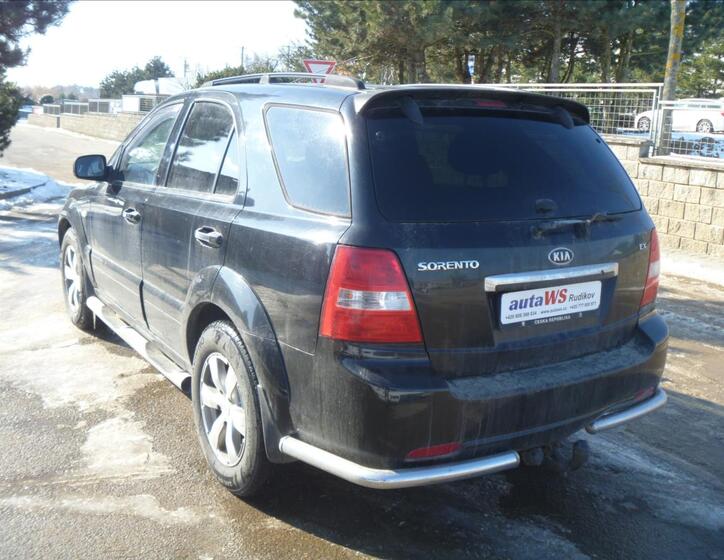 KIA Sorento 4