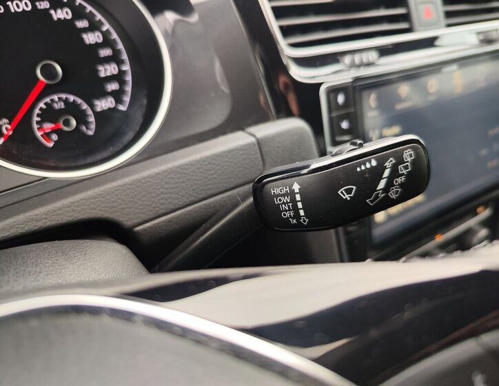 Volkswagen Golf Kombi 999,0 85 kw