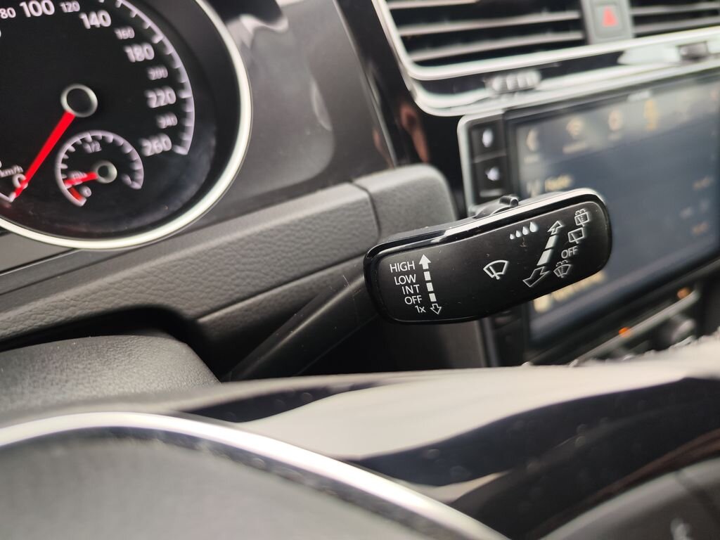 Volkswagen Golf Kombi 999,0 85 kw