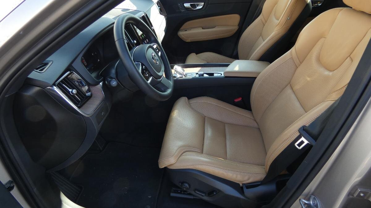 Volvo XC60 SUV / Terénní 2,0 l 145 kw