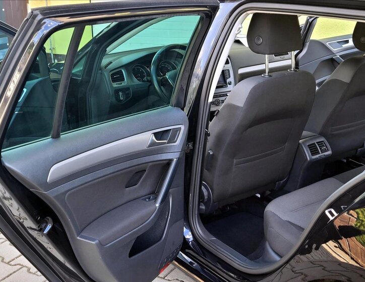 Volkswagen Golf Kombi 1,6 l 77 kw