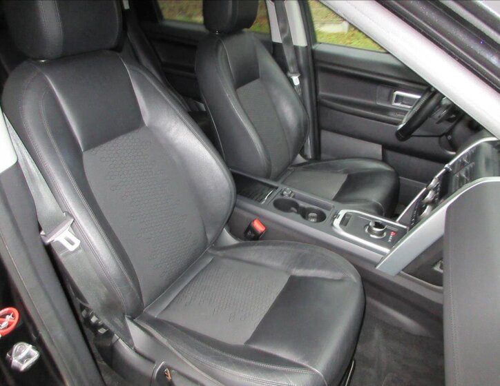 Land Rover Discovery Sport SUV 2,0 l 132 kw