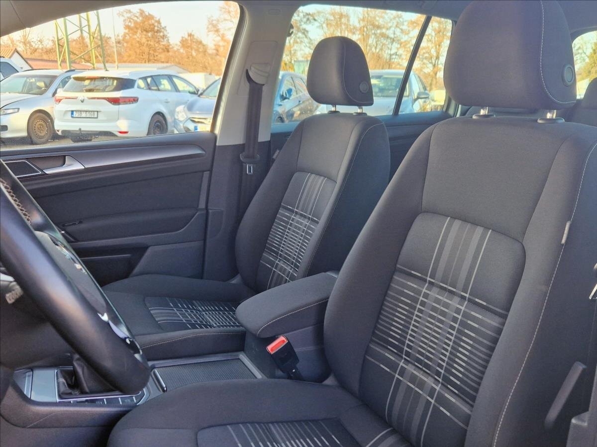 Volkswagen Golf Sportsvan Kombi 1,2 l 81 kw