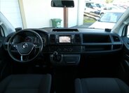 Volkswagen Multivan 27