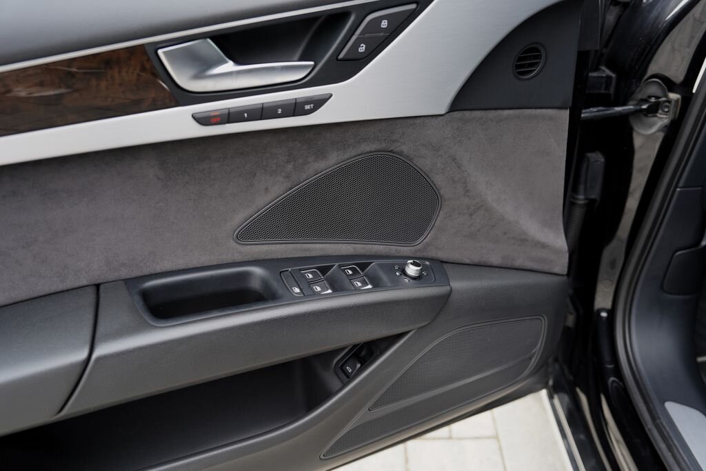 Audi A8 Sedan / Limuzína 3,0 l 213 kw