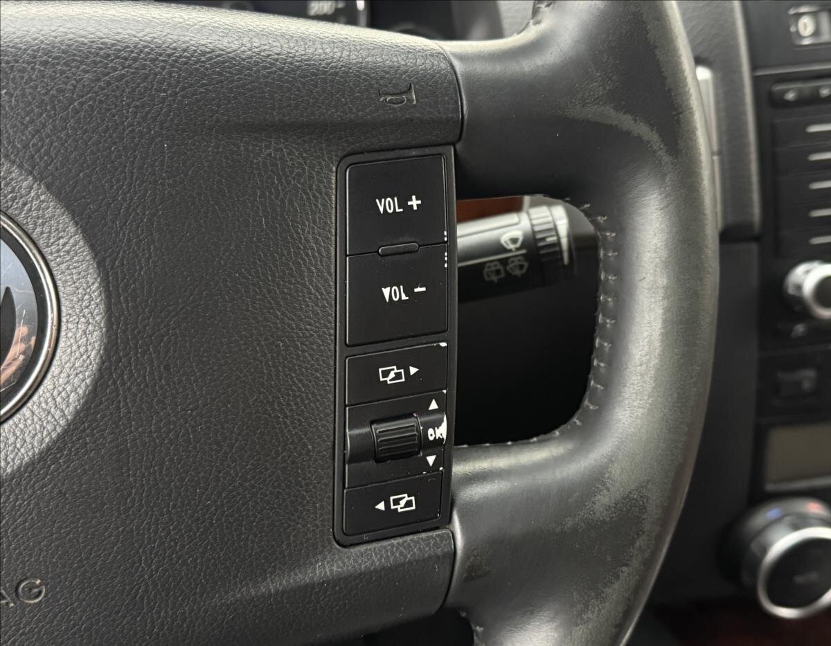 Volkswagen Touareg SUV / Terénní 3,0 l 165 kw
