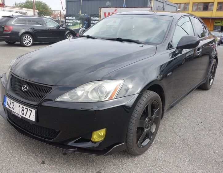 Lexus IS 220 3