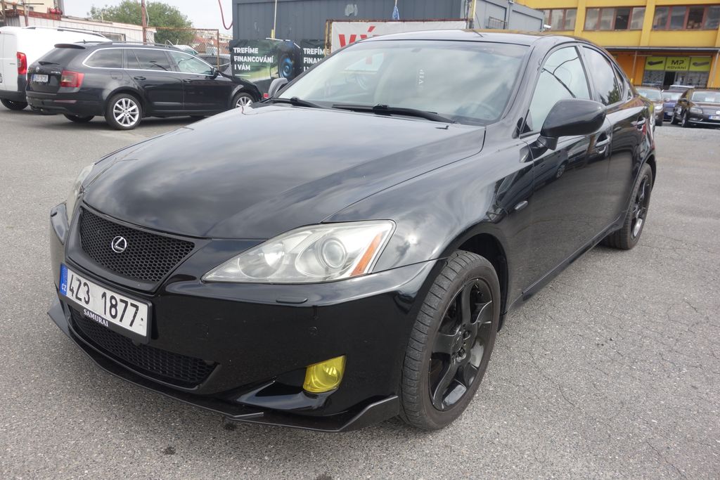 Lexus IS 220