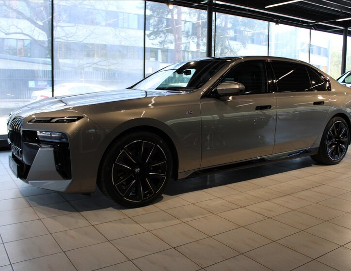 BMW Řada 7 Ostatní 3,0 l 210 kw