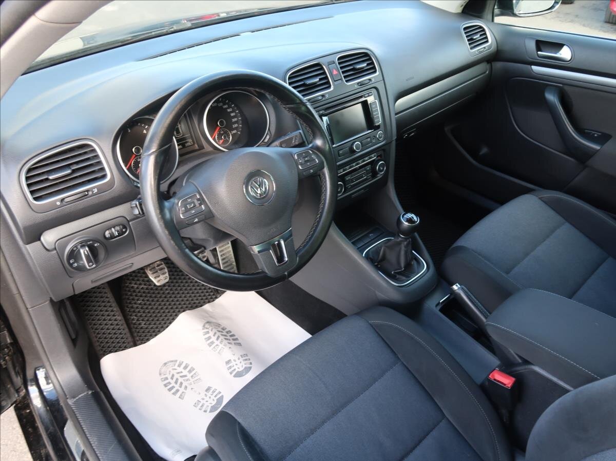 Volkswagen Golf Kombi 1,6 l 77 kw