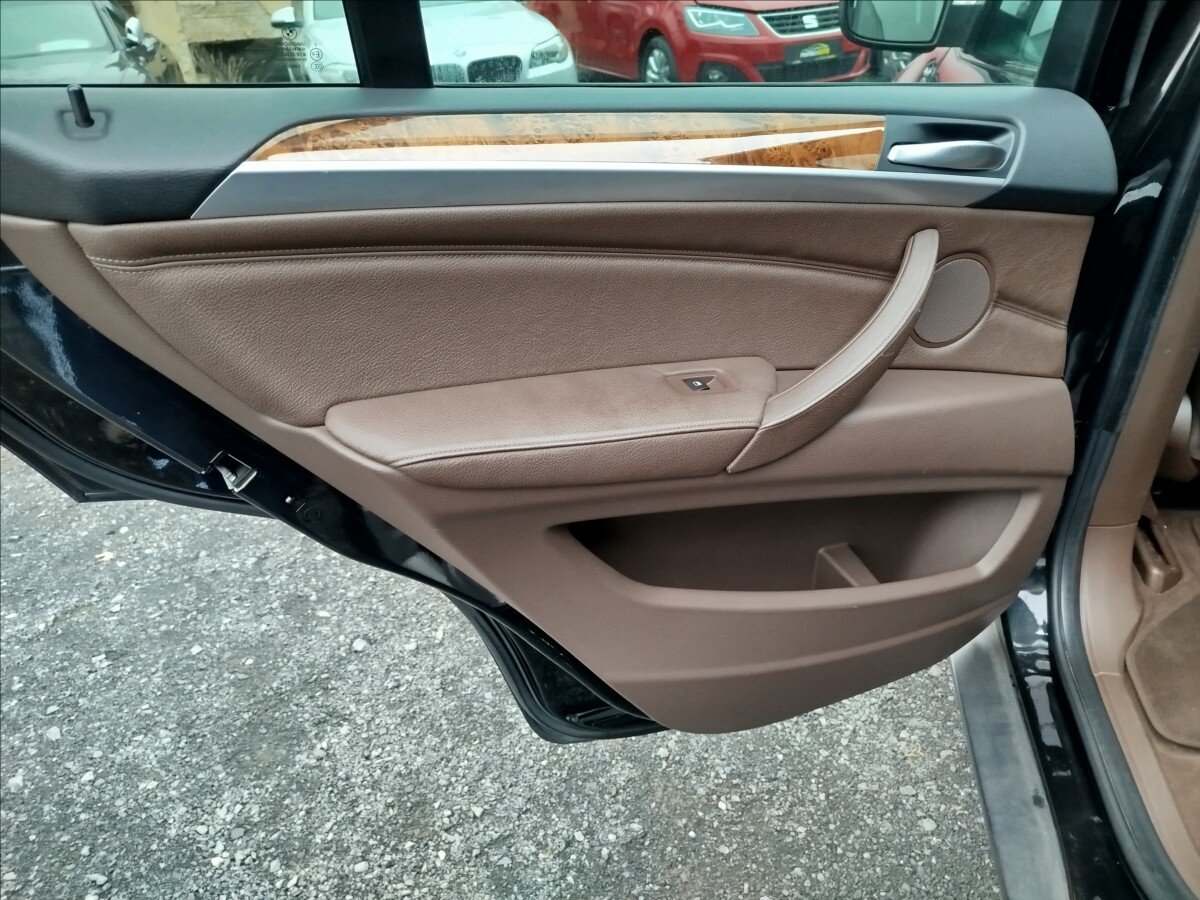 BMW X5 SUV 3,0 l 173 kw