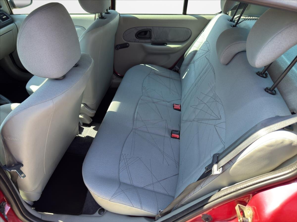 Renault Clio Hatchback 1,1 l 55 kw