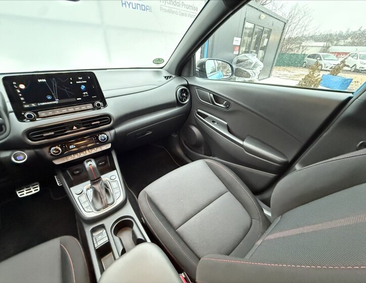 Hyundai Kona SUV 1,6 l 145 kw