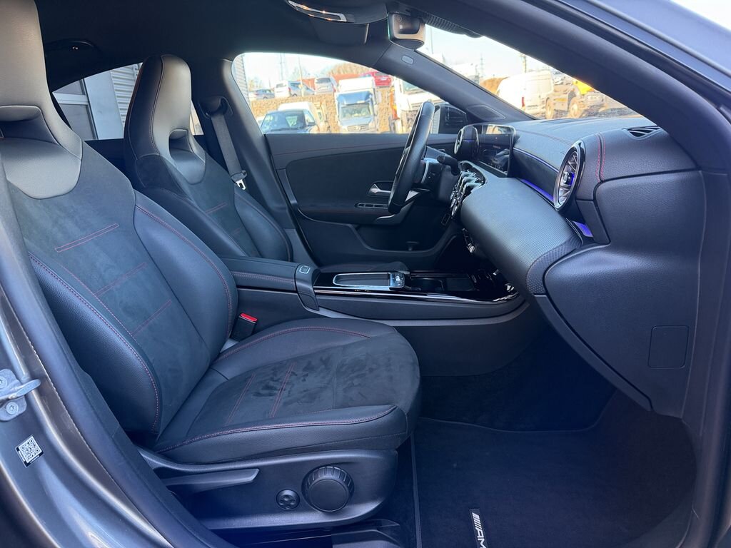 Mercedes-Benz CLA Sedan / Limuzína 2,0 l 110 kw