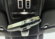 Land Rover Defender 20