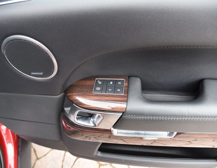 Land Rover Range Rover SUV / Terénní 4,4 l 250 kw