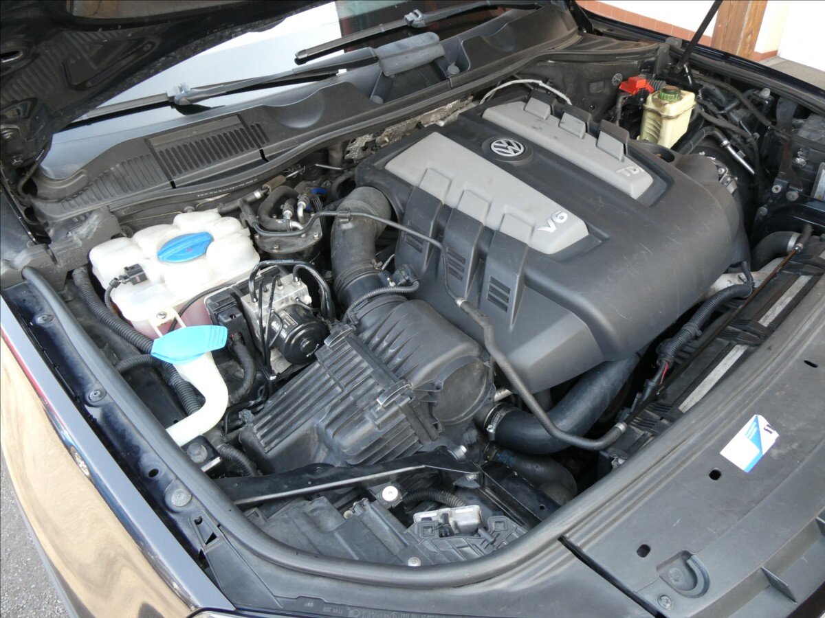 Volkswagen Touareg SUV / Terénní 3,0 l 180 kw