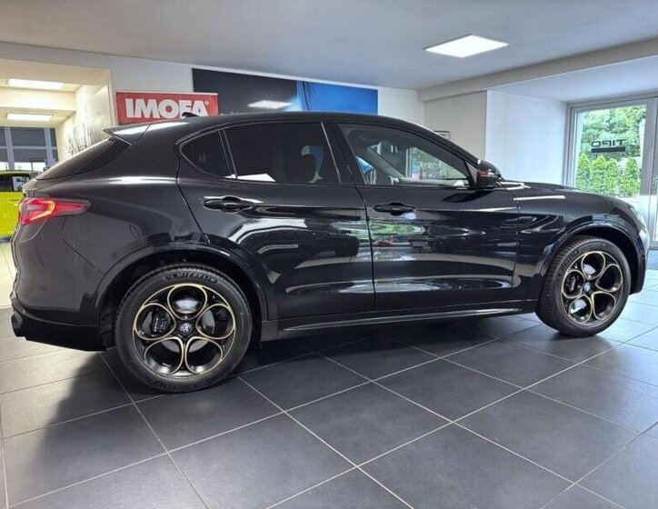 Alfa Romeo Stelvio SUV / Terénní 2,0 l 206 kw