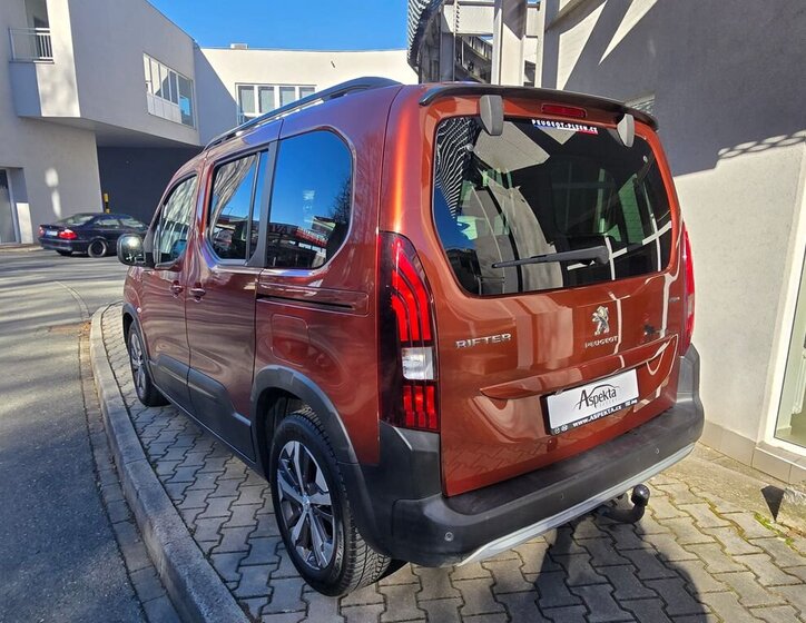 Peugeot Rifter VAN / Minibus 1,2 l 96 kw