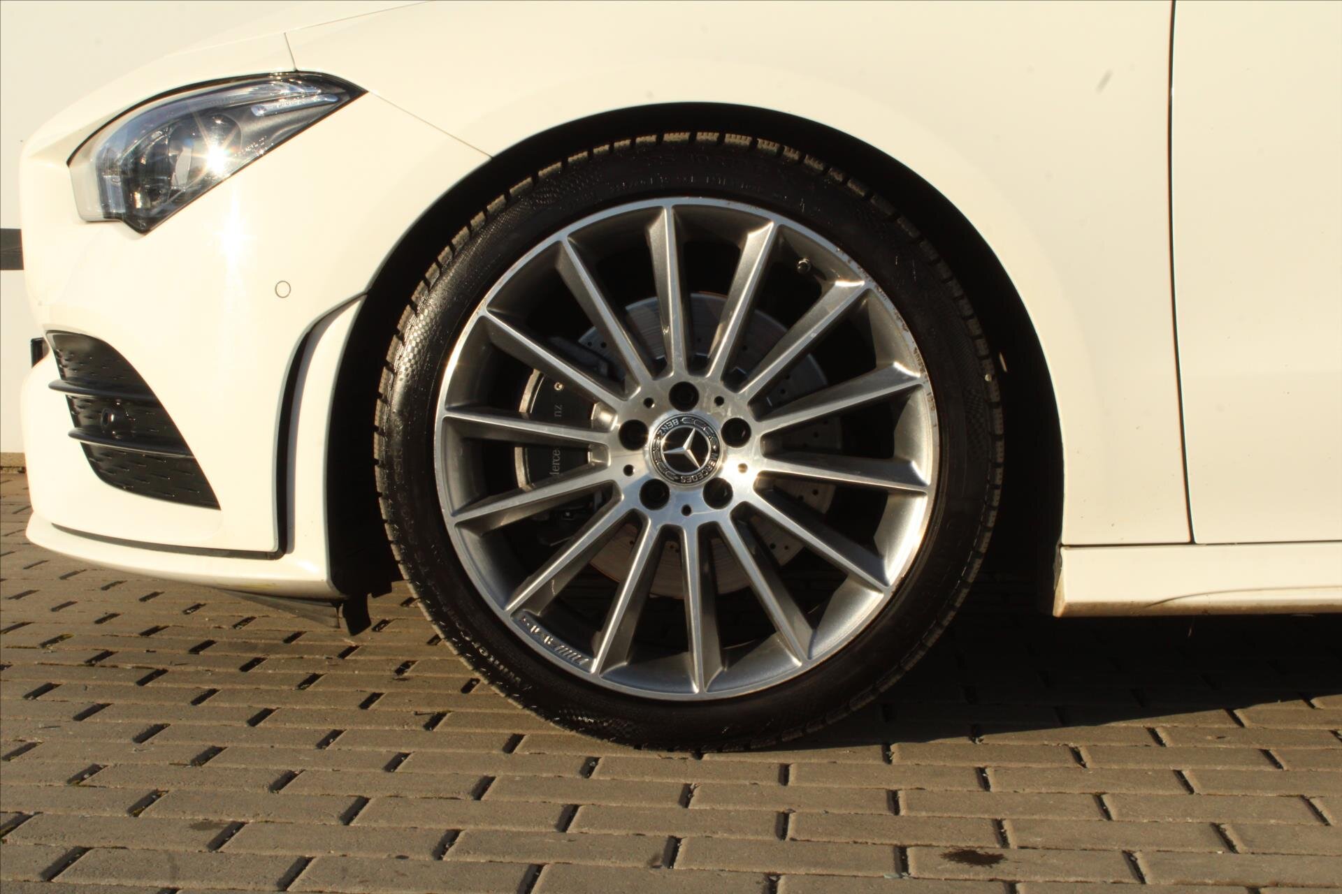 Mercedes-Benz CLA Sedan 2,0 l 140 kw