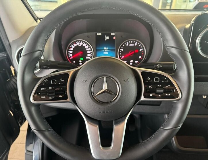 Mercedes-Benz Sprinter 15