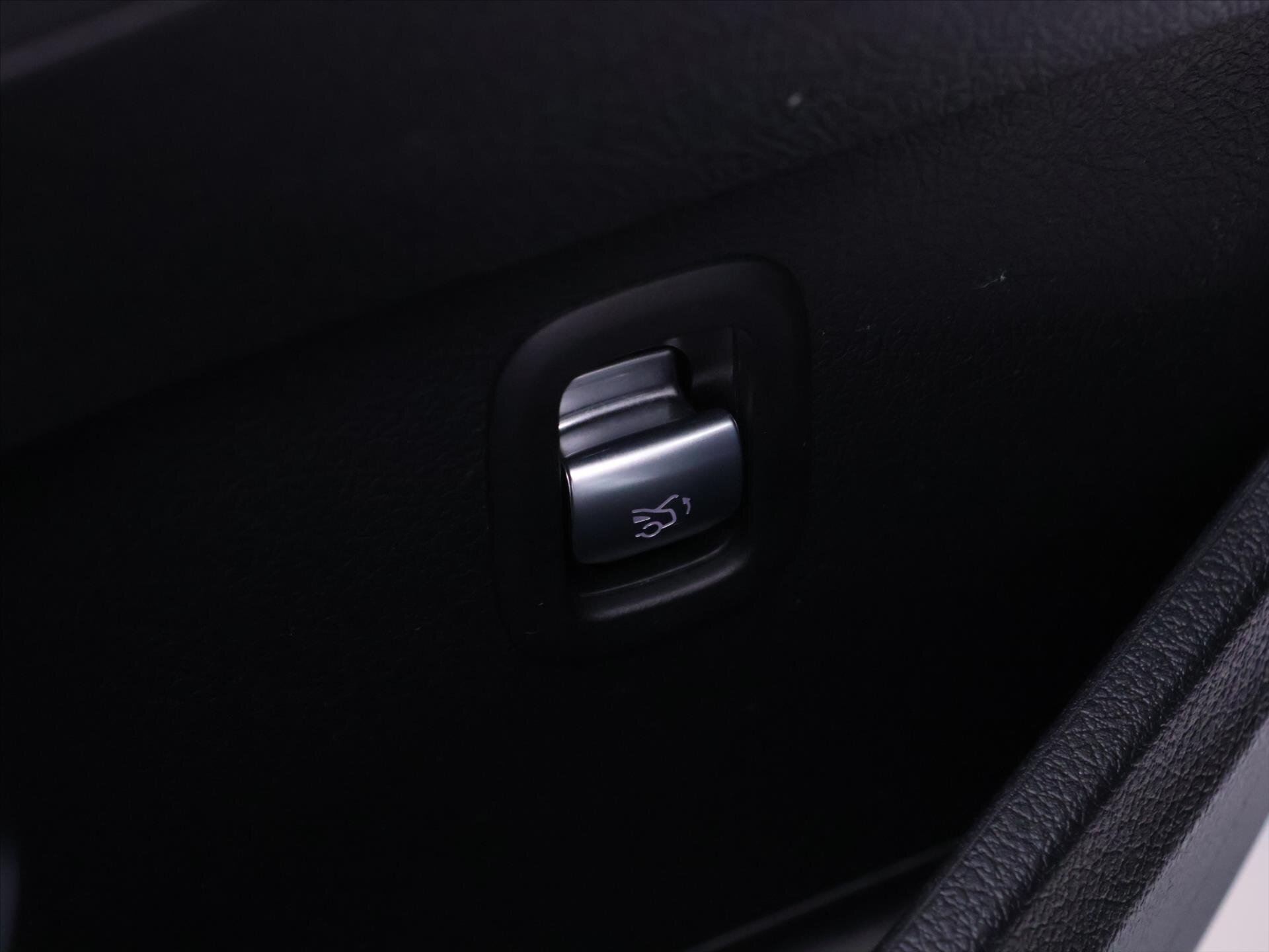 Mercedes-Benz Třídy C Sedan 1,5 l 150 kw