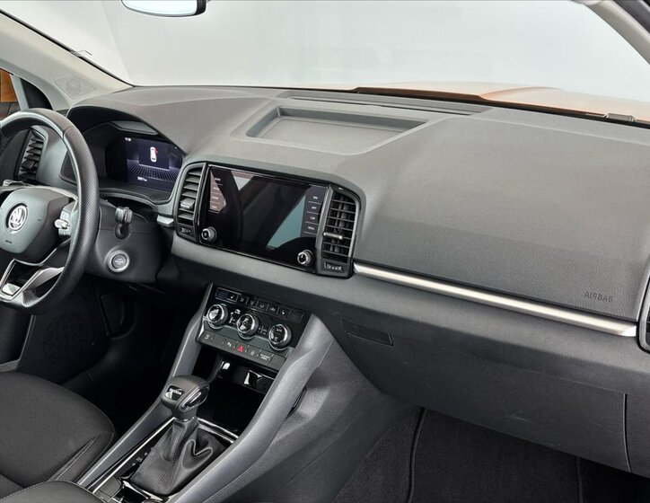 Škoda Karoq SUV / Terénní 1,5 l 110 kw