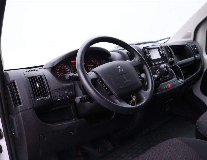 Peugeot Boxer Ostatní 2,2 l 103 kw