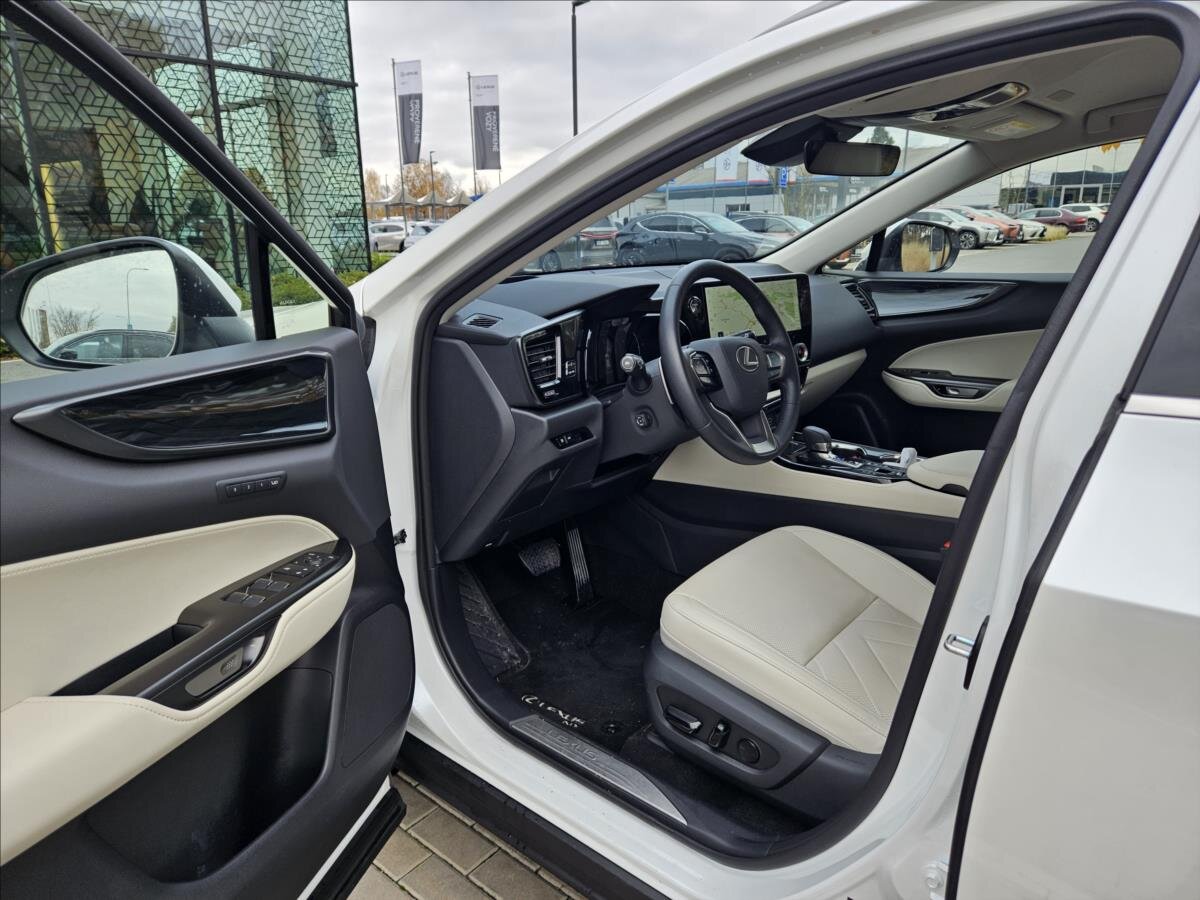 Lexus NX 450h plus SUV 2,5 l 227 kw