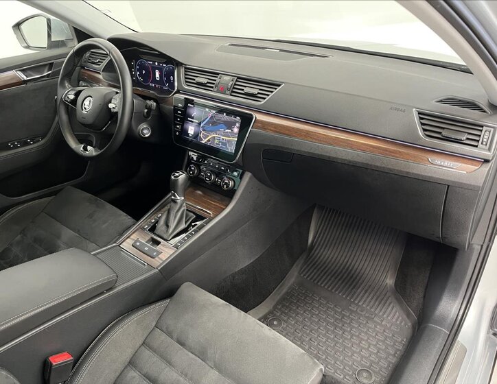 Škoda Superb 22