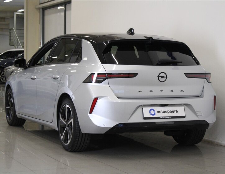 Opel Astra Hatchback 1,2 l 96 kw