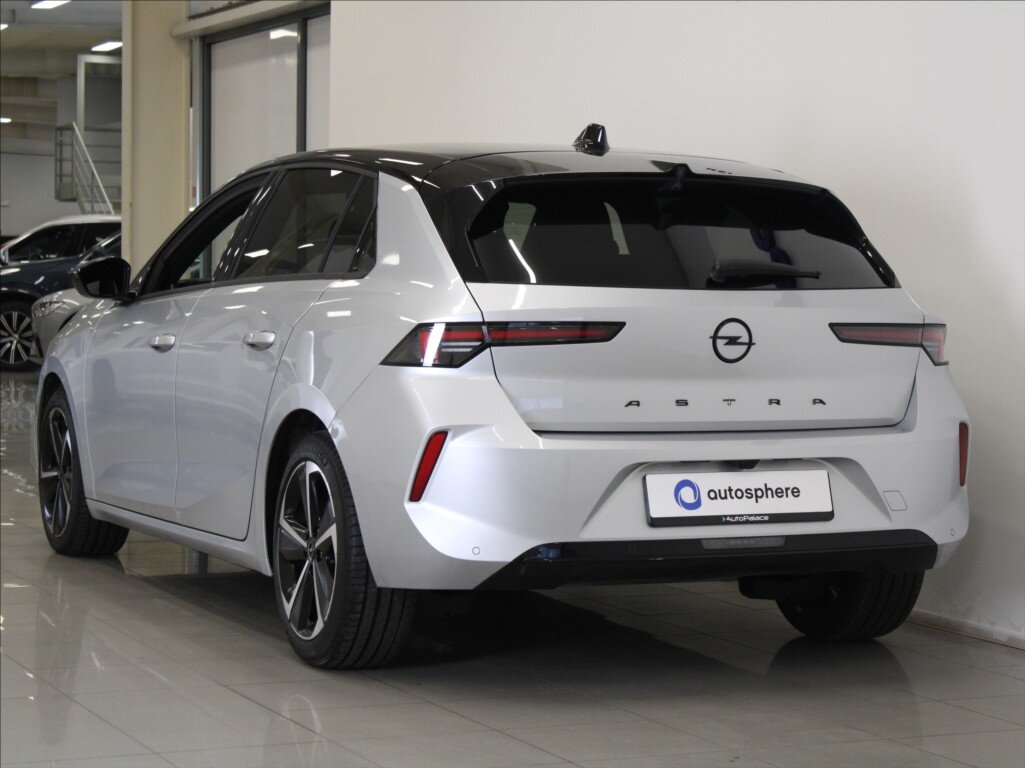 Opel Astra Hatchback 1,2 l 96 kw