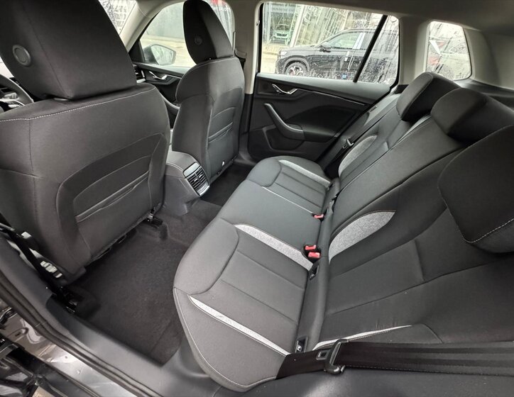 Škoda Kamiq SUV 999,0 85 kw