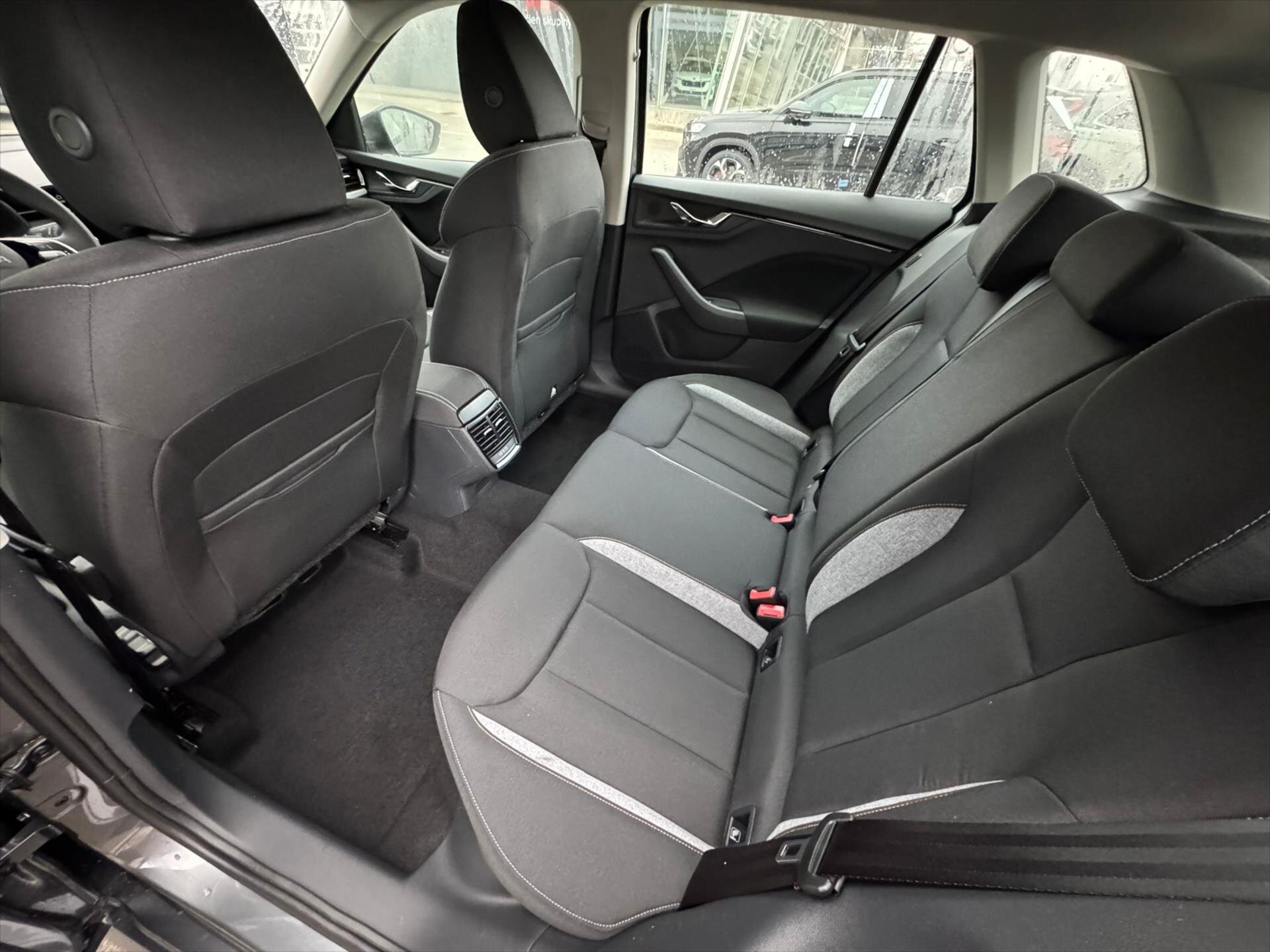 Škoda Kamiq SUV 999,0 85 kw