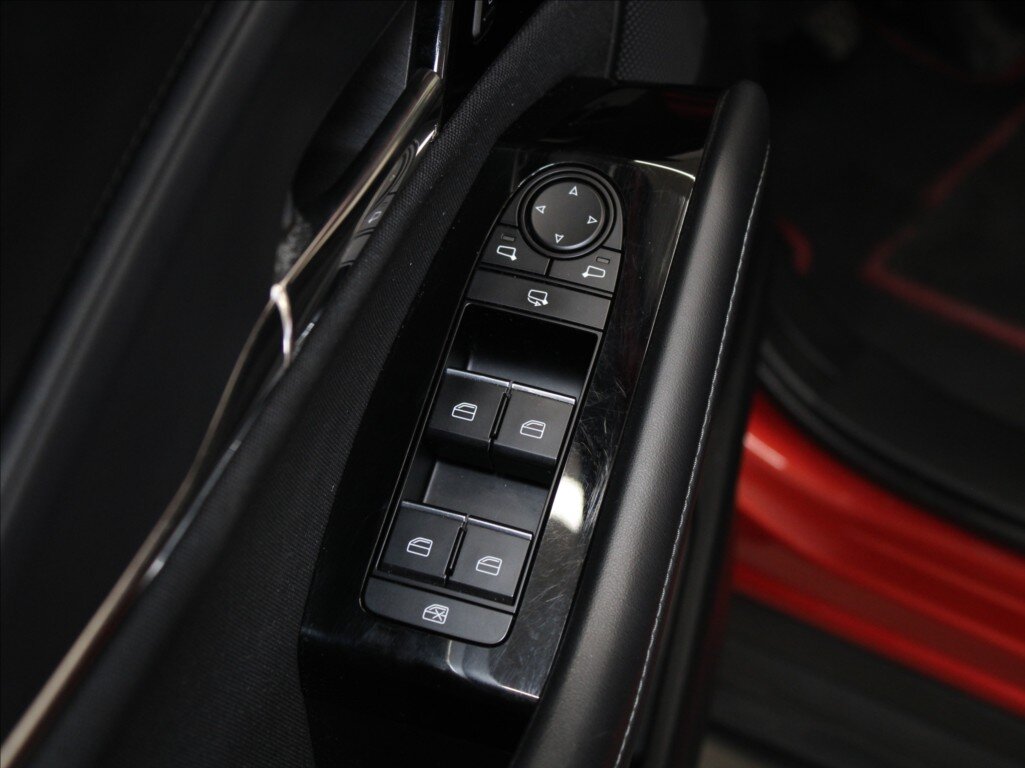 Mazda CX-30 SUV / Terénní 2,0 l 137 kw