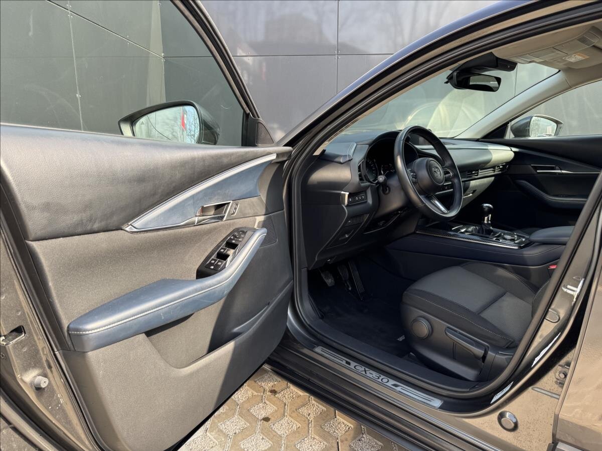 Mazda CX-30 CUV / Crossover 2,0 l 90 kw